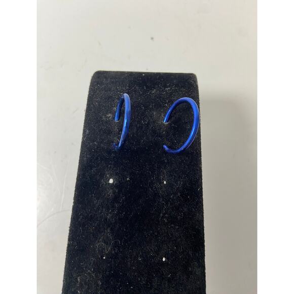 Lightweight Metallic Blue Hoop Earrings 90s Vibe - Picture 1 of 3